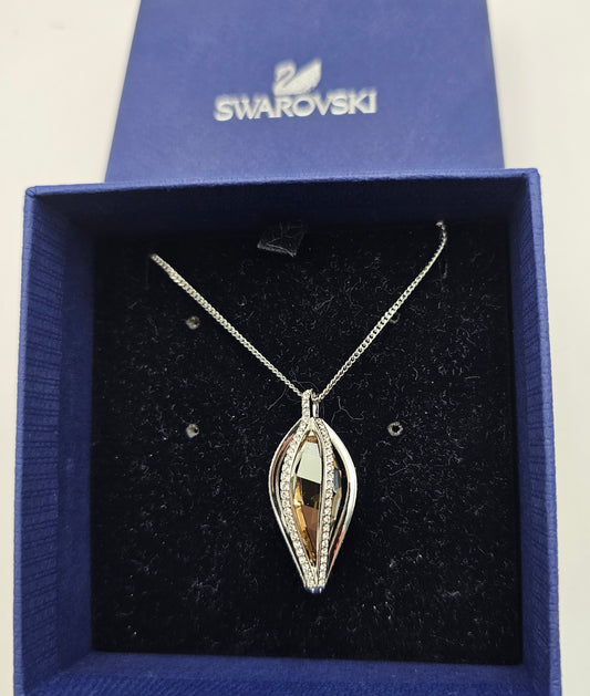 Swarovski crystal pendant with chain