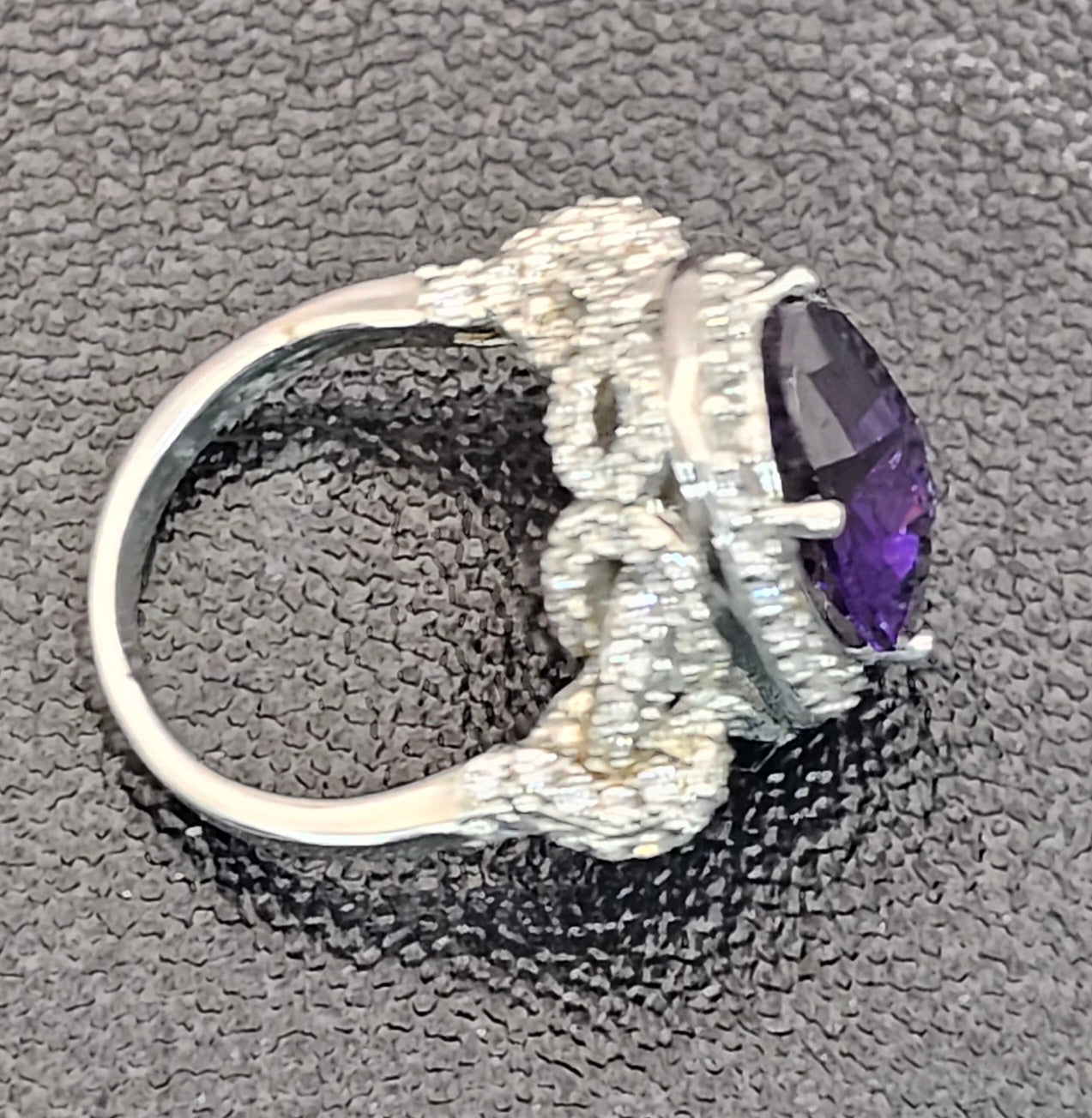 Amethyst silver ring