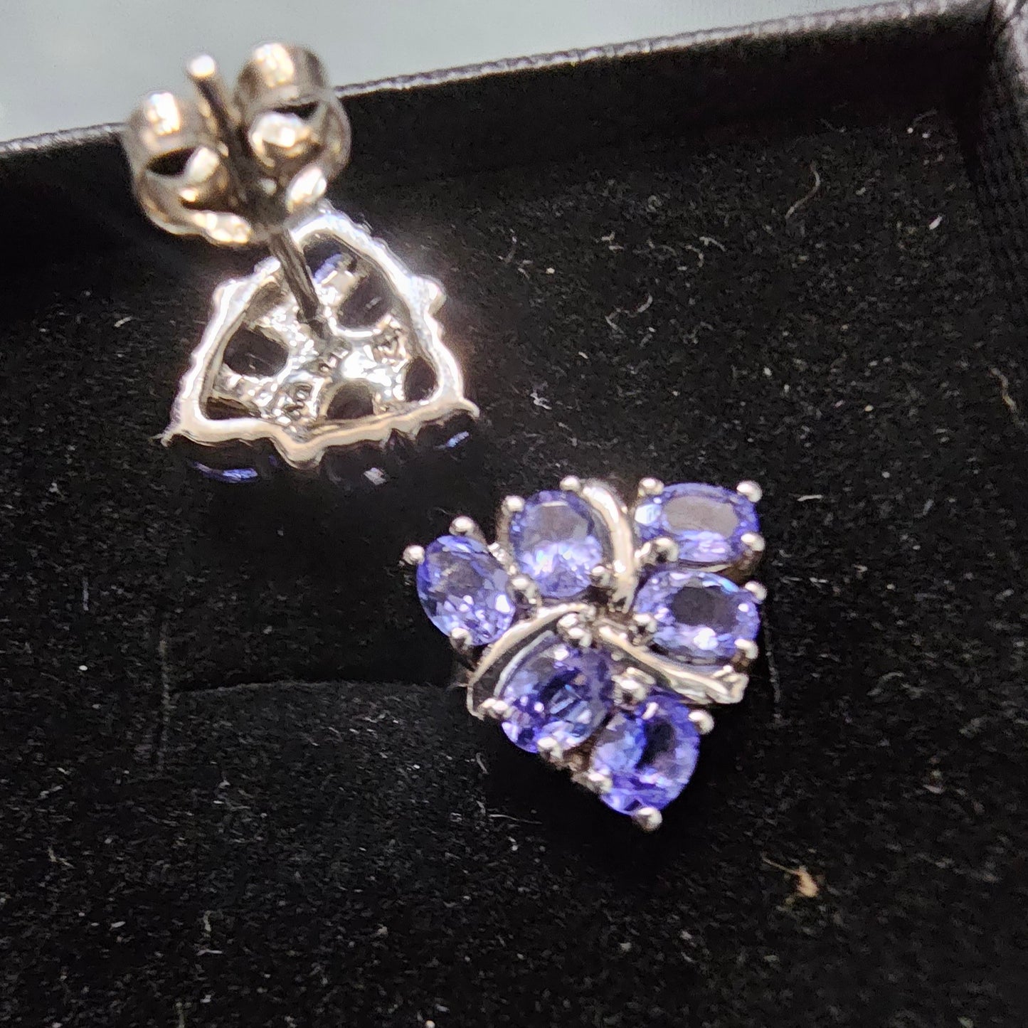 Tanzanite stud earring