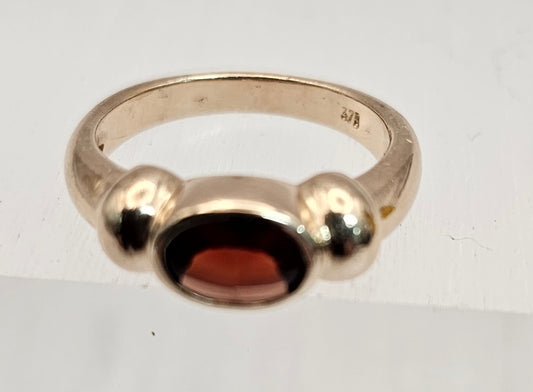 Garnet 9ct rose gold ring