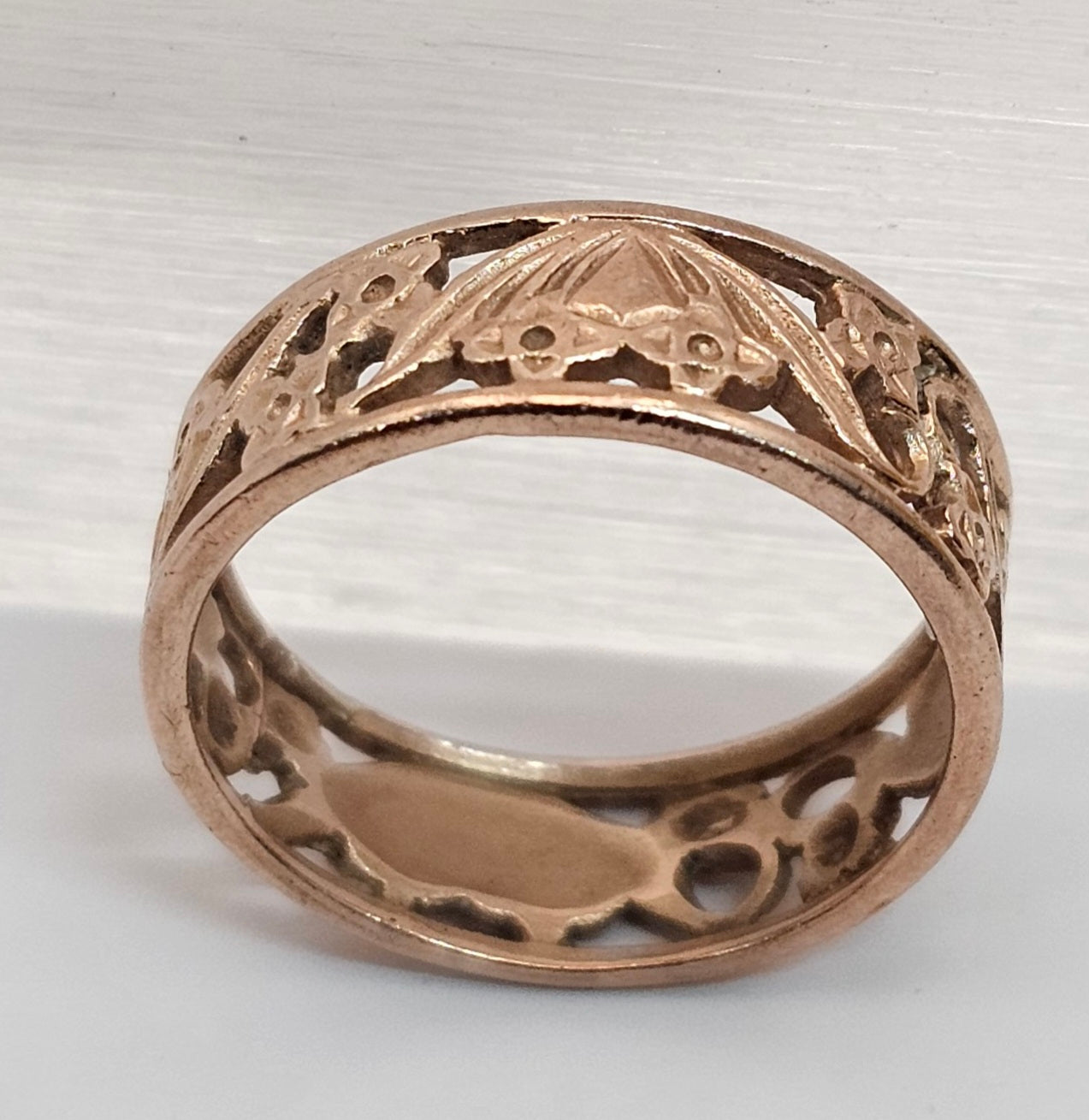 Rose gold vintage ring