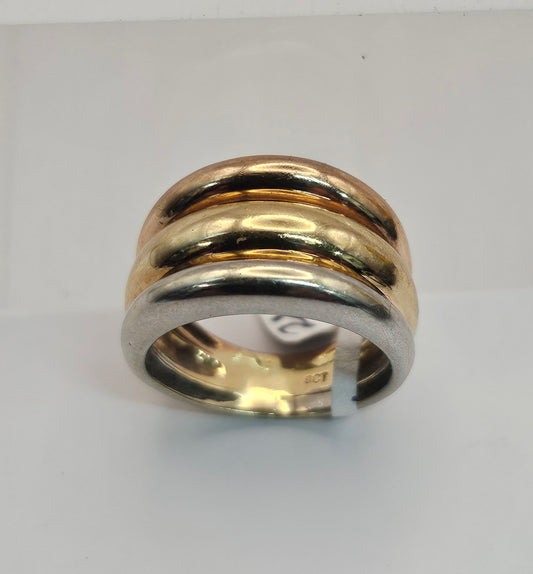 8ct tri-color gold ring