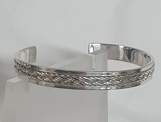 Solid sterling silver (925) cuff bangle