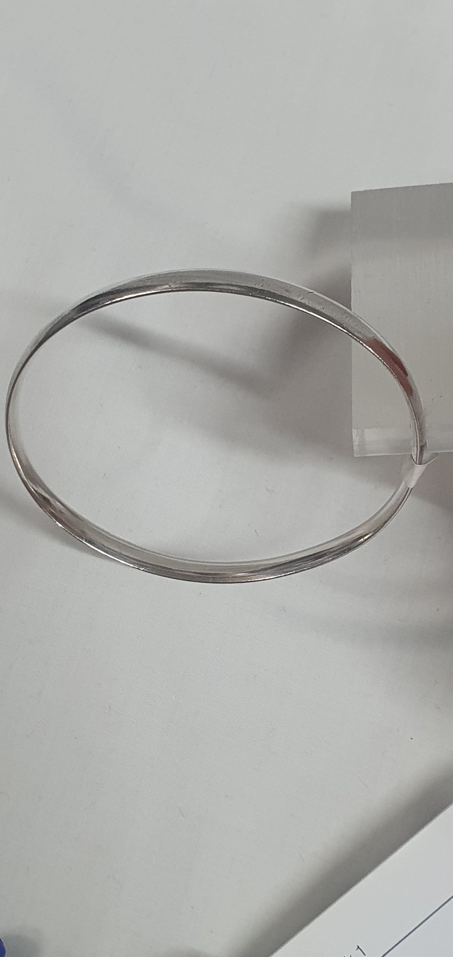 Plain oval sterling silver (925)bangle
