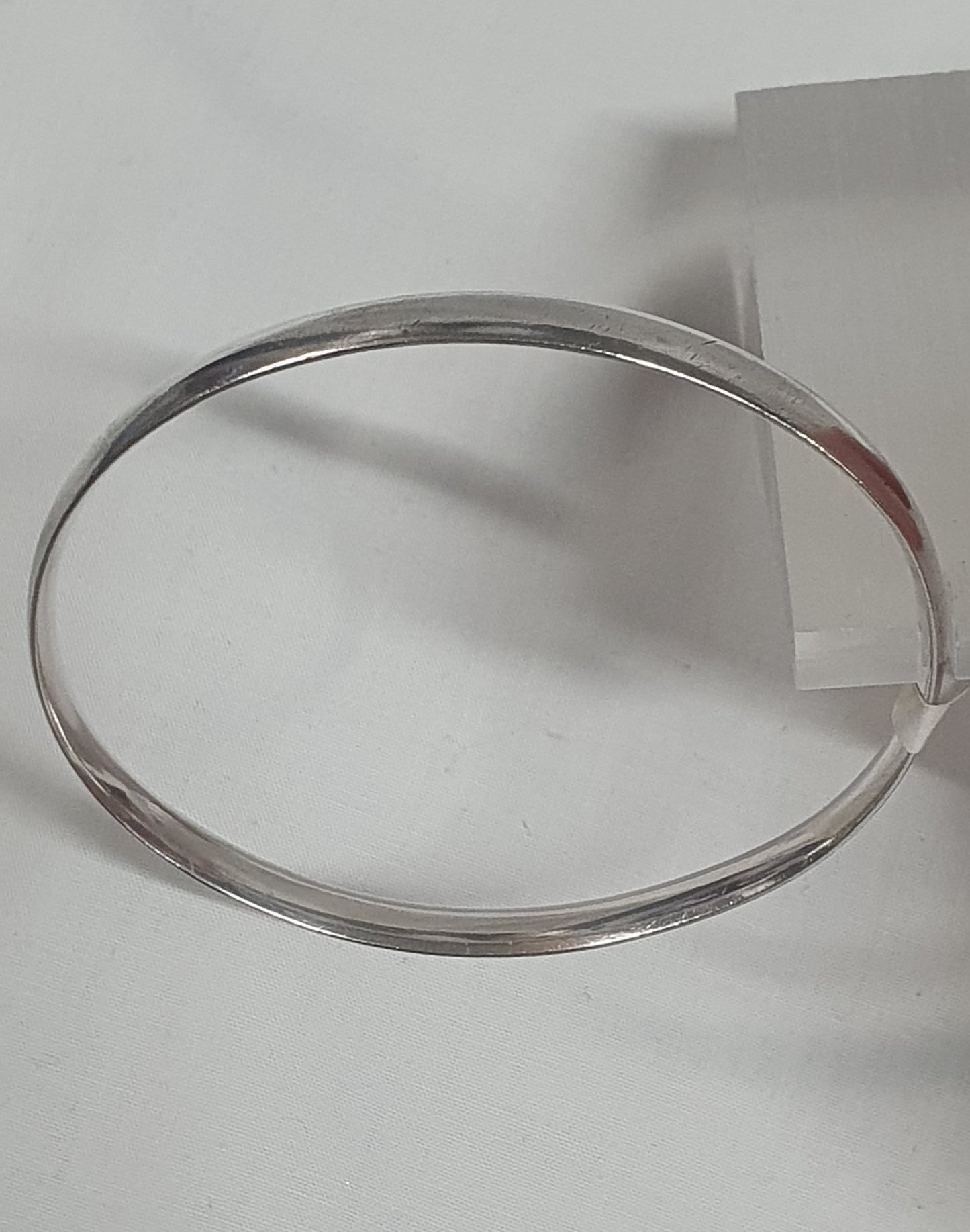 Plain oval sterling silver (925)bangle