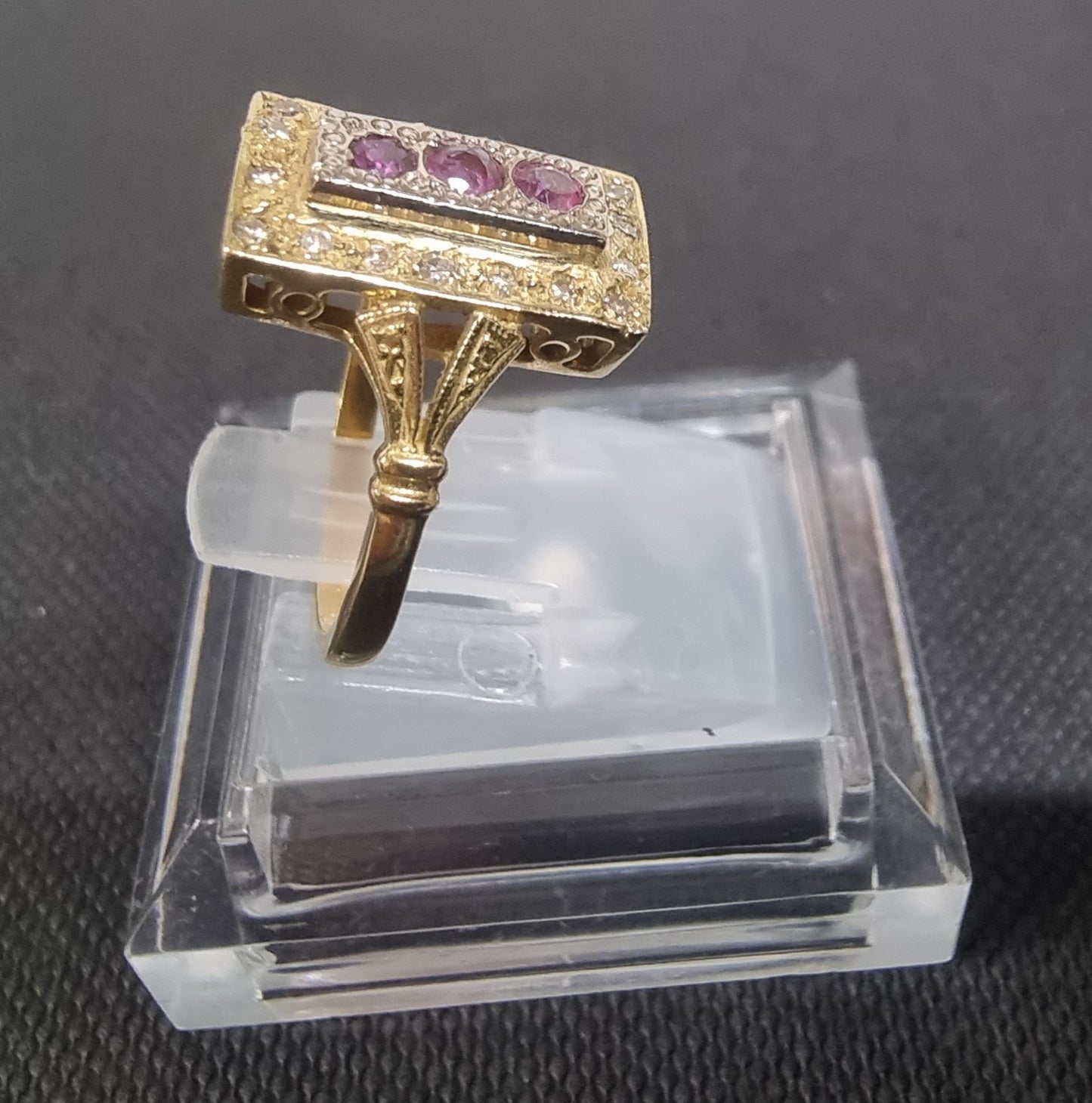 18k yellow Gold Ruby Diamond Ring,