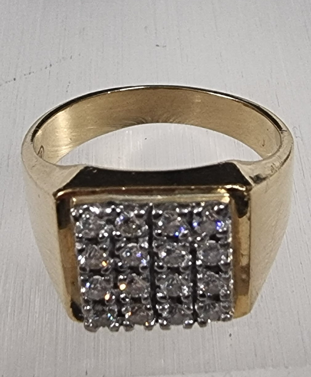 18ct Yellow Gold Mens Diamond Ring.
