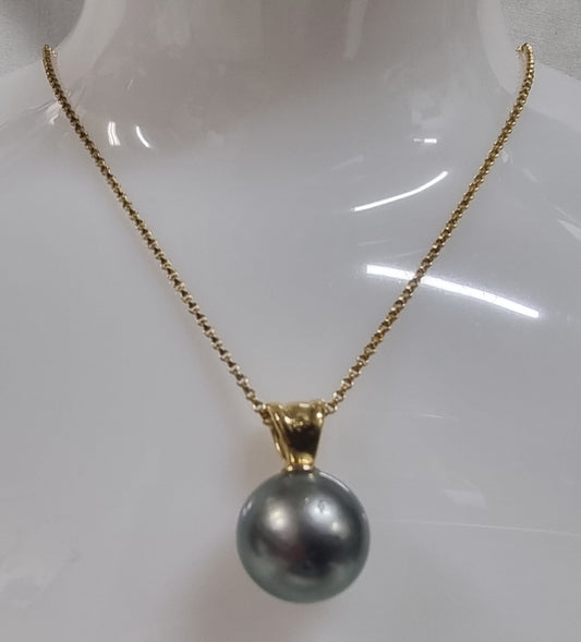 18k yellow gold south sea pearl pendant