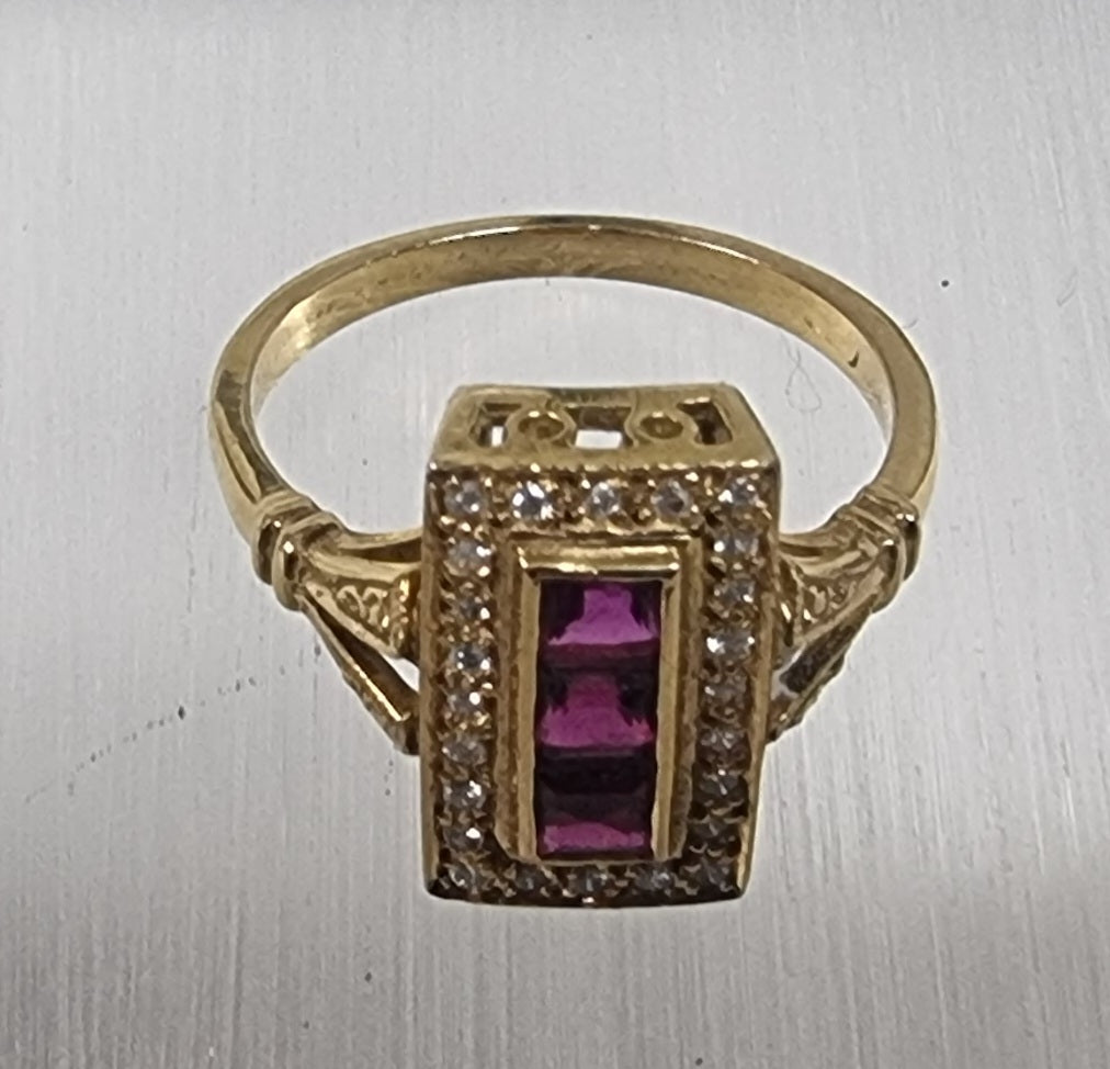 Vintage 18k yellow gold ruby and diamond ring
