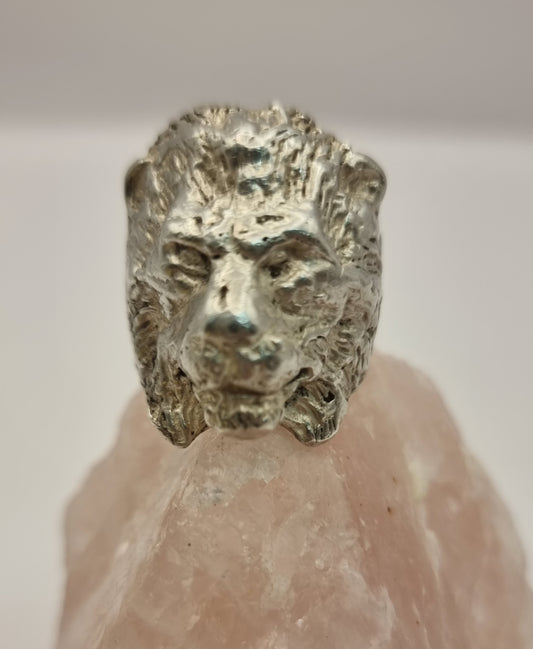 Solid silver lion head  ring