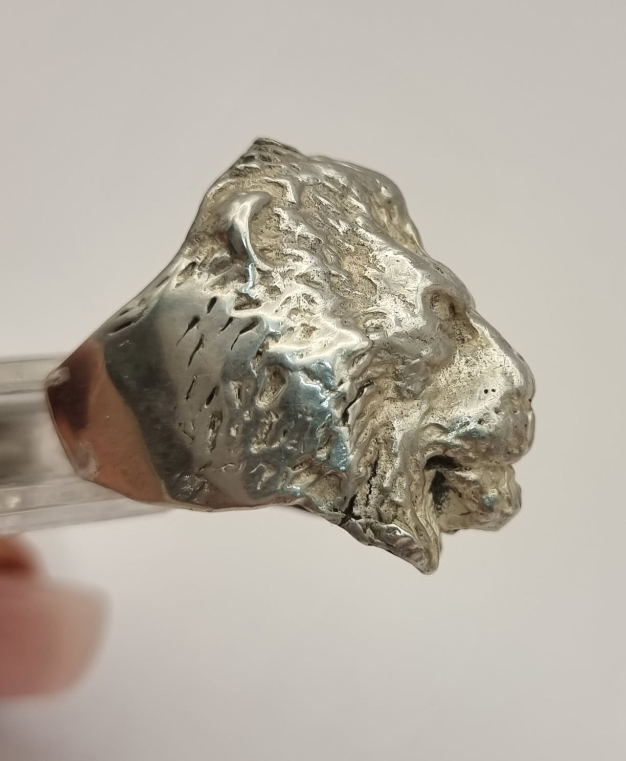 Solid silver lion head  ring