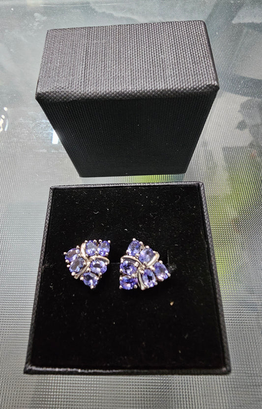 Tanzanite stud earring