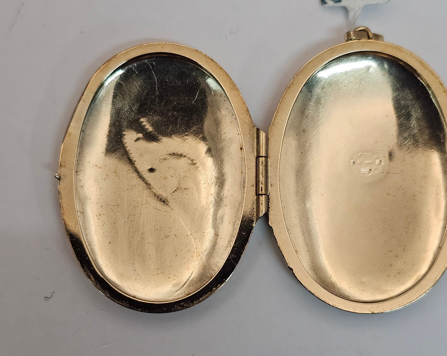 9ct antique photo locket