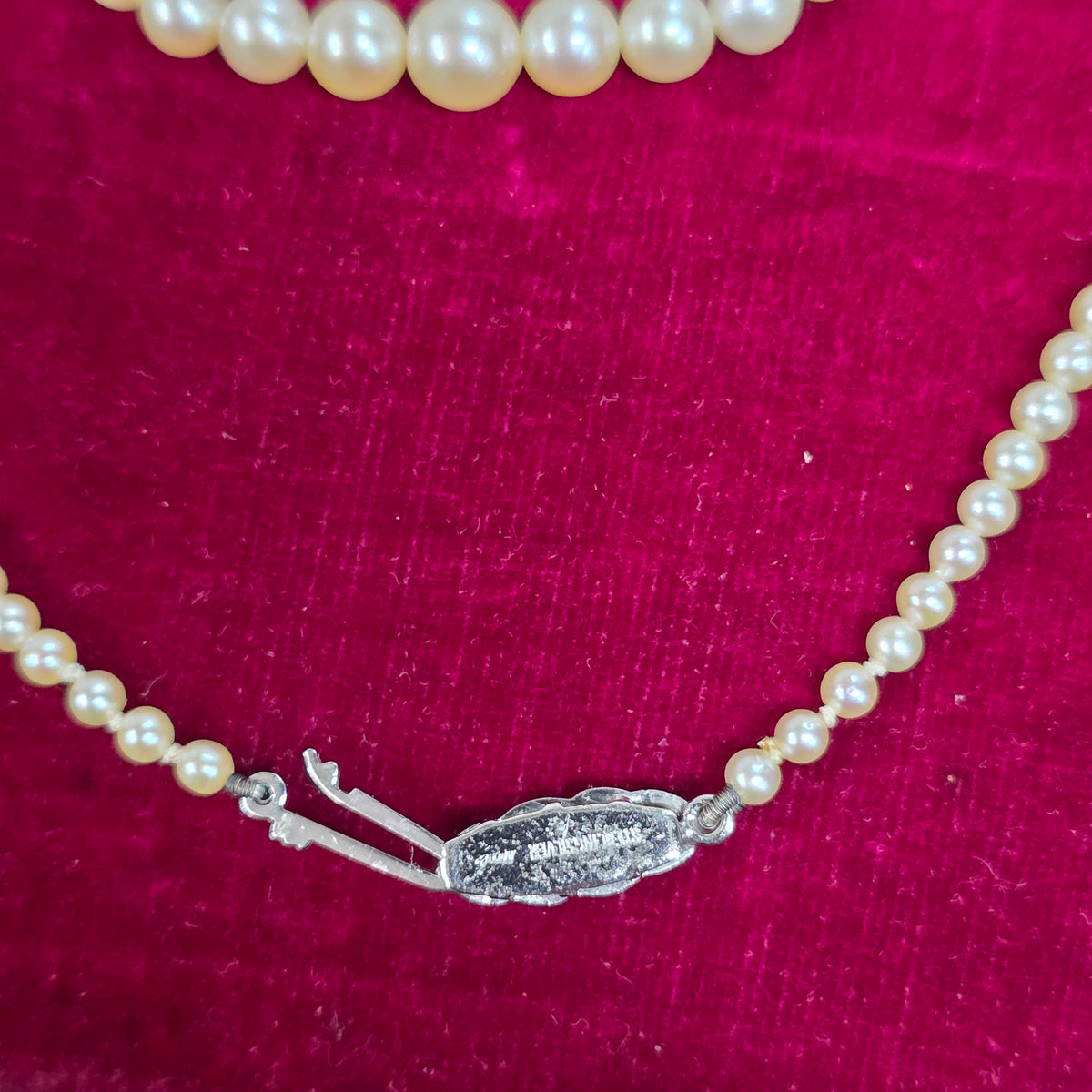 Vintage Pearls Necklace And Earing Set