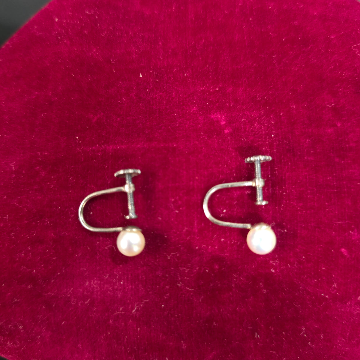 Vintage Pearls Necklace And Earing Set