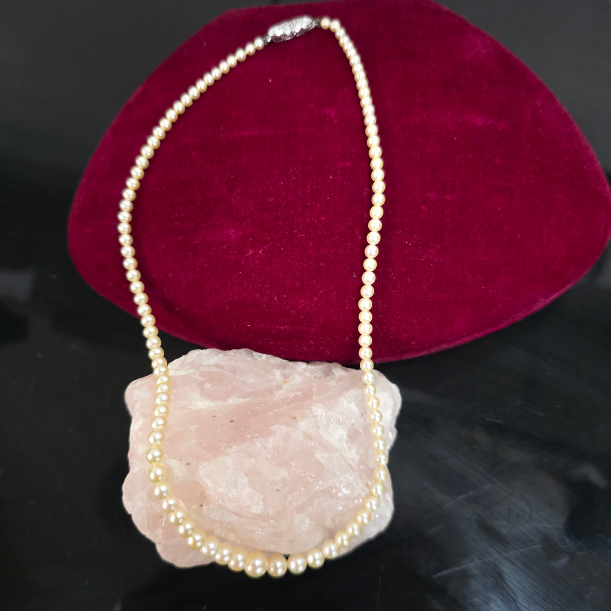 Vintage Pearls Necklace And Earing Set